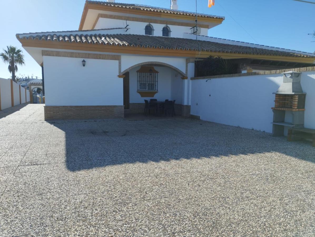 マタラスカニャス La Fonda De Julia Magnifica Casa Muy Luminosa Y Amplia Con Chimenea Y Barbacoaヴィラ エクステリア 写真